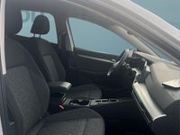 Gebraucht VW Golf VIII 116 PS (85 kW) 2024 Weiß Kleinwagen