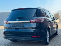 Gebraucht Ford S-MAX Titanium 150 PS (110 kW) 2016 Schwarz Van / Kleinbus