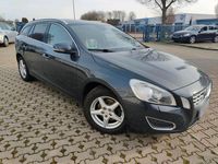 Gebraucht Volvo V60 163 PS (119 kW) 2011 Schwarz Kombi