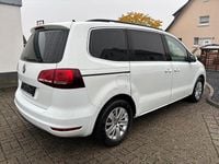 Gebraucht VW Sharan Comfortline 150 PS (110 kW) 2019 Pure white Van / Kleinbus