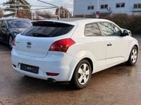 Usado Kia Ceed 126 HP (92 kW) 2009 Branco Citadino