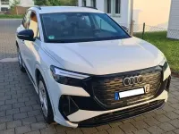 Gebraucht Audi Q4 e-tron 150 kW (204 PS) 2022 Weiß SUV