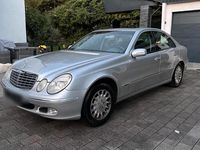 Gebraucht Mercedes E200 Elegance 163 PS (119 kW) 2002 Silber Limousine