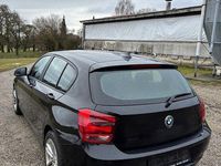 Gebraucht BMW 116 Sport Line 116 PS (85 kW) 2014 Schwarz Kleinwagen