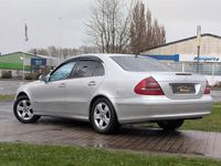 Gebraucht Mercedes E270 177 PS (130 kW) 2003 Silber Limousine