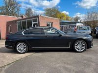 Gebraucht BMW 740 Sport Line 340 PS (250 kW) 2020 Grau Limousine