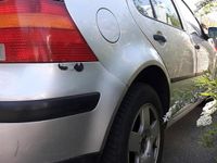 Usata VW Golf IV 80 CV (58 kW) 2000 Argento Berlina