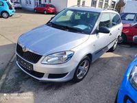 Gebraucht Skoda Fabia Active 90 PS (66 kW) 2012 Brilliantsilber metallic Kleinwagen
