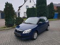 Gebraucht Skoda Fabia 60 PS (44 kW) 2013 Blau Limousine