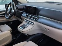 Gebraucht Mercedes V300 237 PS (174 kW) 2024 Schwarz Van / Kleinbus