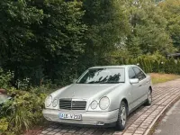 Gebraucht Mercedes E280 Elegance 204 PS (150 kW) 1999 Silber Limousine