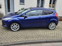 Gebraucht Ford Fiesta Titanium 101 PS (74 kW) 2016 Blau Limousine