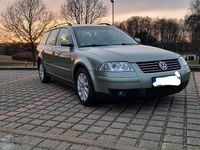 Usata VW Passat 130 CV (95 kW) 2003 Verde Station wagon