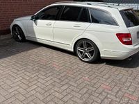 Gebraucht Mercedes C220 170 PS (125 kW) 2011 Weiß Limousine