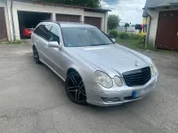 Gebraucht Mercedes E220 177 PS (130 kW) 2006 Gelb Limousine