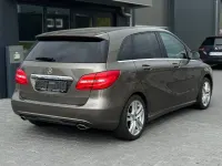 Gebraucht Mercedes B180 122 PS (89 kW) 2012 Grau Kleinwagen