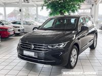 Gebraucht VW Tiguan Elegance 150 PS (110 kW) 2023 Uranograu (grau) SUV