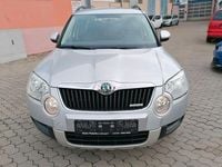 Gebraucht Skoda Yeti GreenLine 105 PS (77 kW) 2012 Silber SUV