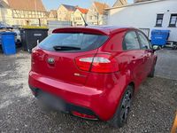 Gebraucht Kia Rio 86 PS (63 kW) 2013 Rot Limousine