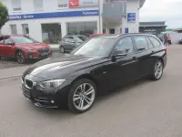Gebraucht BMW 330 Sport Line 258 PS (189 kW) 2018 Black sapphire metallic Kombi