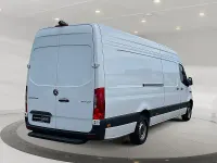 Gebraucht Mercedes Sprinter 170 PS (125 kW) 2025 Arktikweiss Van