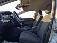 Gebraucht VW Golf VIII 150 PS (110 kW) 2024 Oyster silver metallic Limousine