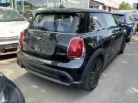 Gebraucht Mini Cooper Essential 136 PS (100 kW) 2022 Schwarz Kleinwagen