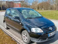 Gebraucht VW Fox 55 PS (40 kW) 2008 Schwarz Kleinwagen
