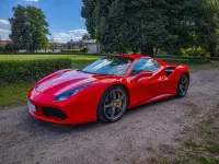 Gebraucht Ferrari 488 669 PS (492 kW) 2018 Rot Cabrio