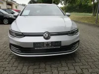 Gebraucht VW Golf VIII Life 110 PS (80 kW) 2021 Silber Kombi