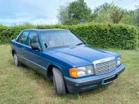 Gebraucht Mercedes 190 109 PS (80 kW) 1990 Blau Limousine