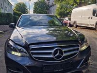 Gebraucht Mercedes E200 139 PS (102 kW) 2014 Blau Limousine