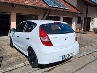 Gebraucht Hyundai i30 90 PS (66 kW) 2010 Weiß Limousine