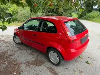 Gebraucht Ford Fiesta 44 PS (32 kW) 2005 Rot Kleinwagen