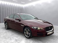 Gebraucht Jaguar XE Prestige 179 PS (131 kW) 2017 Rot Limousine