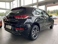 gebraucht Hyundai i30 5-Türer (MJ23) 1.5 Turbo 7-DCT (48V) TREND Navi, K