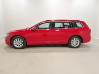 Gebraucht VW Passat Business 122 PS (89 kW) 2023 Tornadorot Kombi