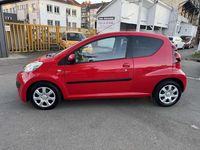 Gebraucht Peugeot 107 Active 68 PS (50 kW) 2012 Rot Kleinwagen
