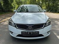 Gebraucht Kia Ceed 125 PS (91 kW) 2010 Weiß Kleinwagen