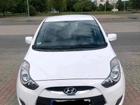 Gebraucht Hyundai ix20 116 PS (85 kW) 2012 Weiß Kleinwagen