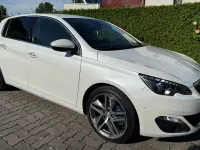Gebraucht Peugeot 308 Allure 131 PS (96 kW) 2014 Weiß Limousine