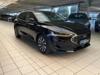 Usado Ford Focus Titanium 125 CV (91 kW) 2023 Negro Berlina