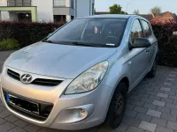 Gebraucht Hyundai i20 101 PS (74 kW) 2009 Silber Kleinwagen