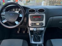 Usata Ford Focus 109 CV (80 kW) 2011 Nero Station wagon