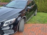 Gebraucht Mercedes GLA180 122 PS (89 kW) 2019 Schwarz SUV