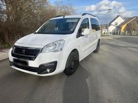 Gebraucht Peugeot Partner Tepee 120 PS (88 kW) 2018 Weiß Van / Kleinbus