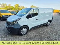 Gebraucht Renault Trafic Komfort 121 PS (88 kW) 2017 Weiß Van / Kleinbus