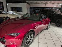 Neu Mazda MX5 Exclusive-Line 132 PS (97 kW) 2025 Soul red crystal m Cabrio