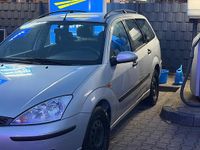 Gebraucht Ford Focus 115 PS (84 kW) 2003 Silber Limousine