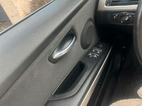 Gebraucht BMW 325 218 PS (160 kW) 2005 Silber Limousine